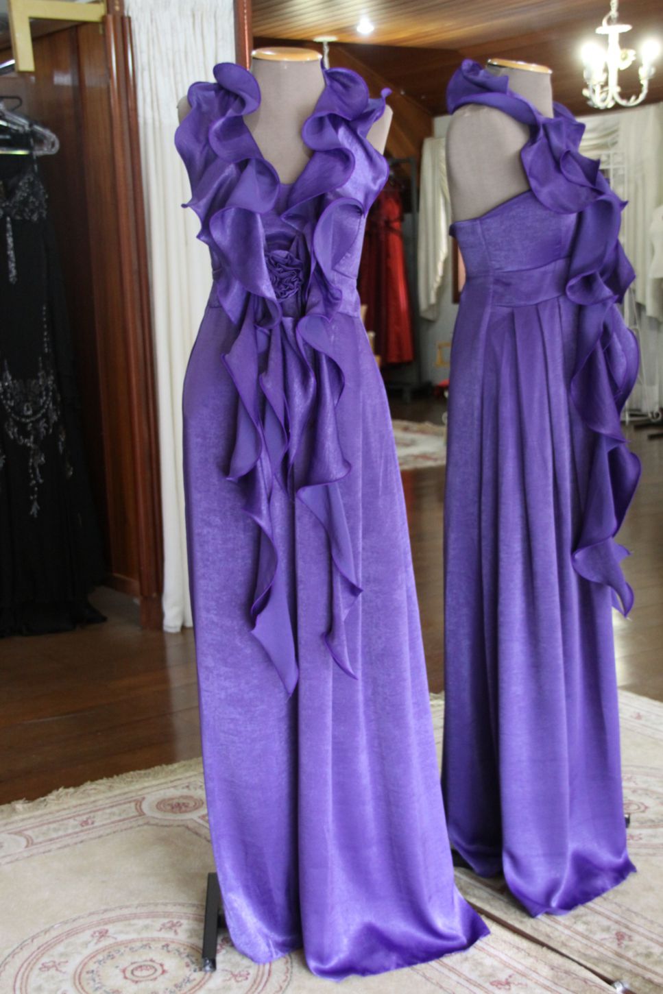 Vestidos para Mães, Madrinhas e Moda Festas - 525 - Hipnose Alta Costura e Spa para Noivas e Noivos - Campinas - SP Vestido de Festa para Mães, Vestido de Festa para Madrinhas, Vestido de Festa para Formatura, Hipnose Alta Costura