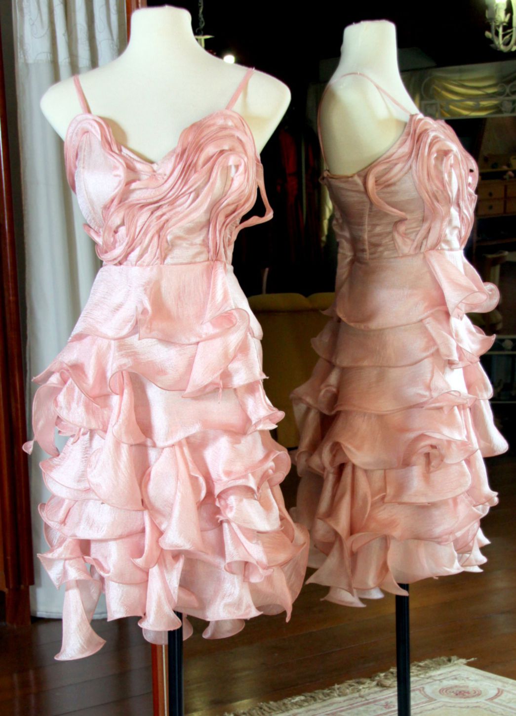 Vestidos para Mães, Madrinhas e Moda Festas - 536 - Hipnose Alta Costura e Spa para Noivas e Noivos - Campinas - SP Vestido de Festa para Mães, Vestido de Festa para Madrinhas, Vestido de Festa para Formatura, Hipnose Alta Costura