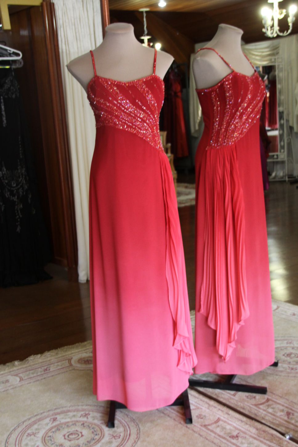 Vestidos para Mães, Madrinhas e Moda Festas - 56 - Hipnose Alta Costura e Spa para Noivas e Noivos - Campinas - SP Vestido de Festa para Mães, Vestido de Festa para Madrinhas, Vestido de Festa para Formatura, Hipnose Alta Costura