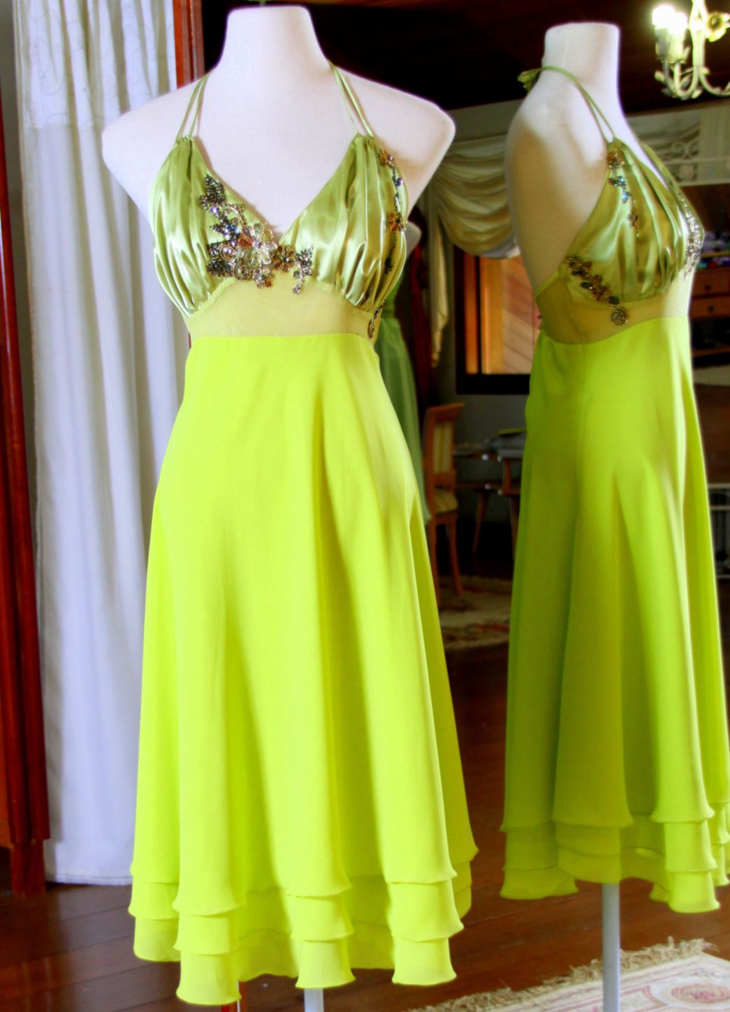 Vestidos para Mães, Madrinhas e Moda Festas - 561 - Hipnose Alta Costura e Spa para Noivas e Noivos - Campinas - SP Vestido de Festa para Mães, Vestido de Festa para Madrinhas, Vestido de Festa para Formatura, Hipnose Alta Costura