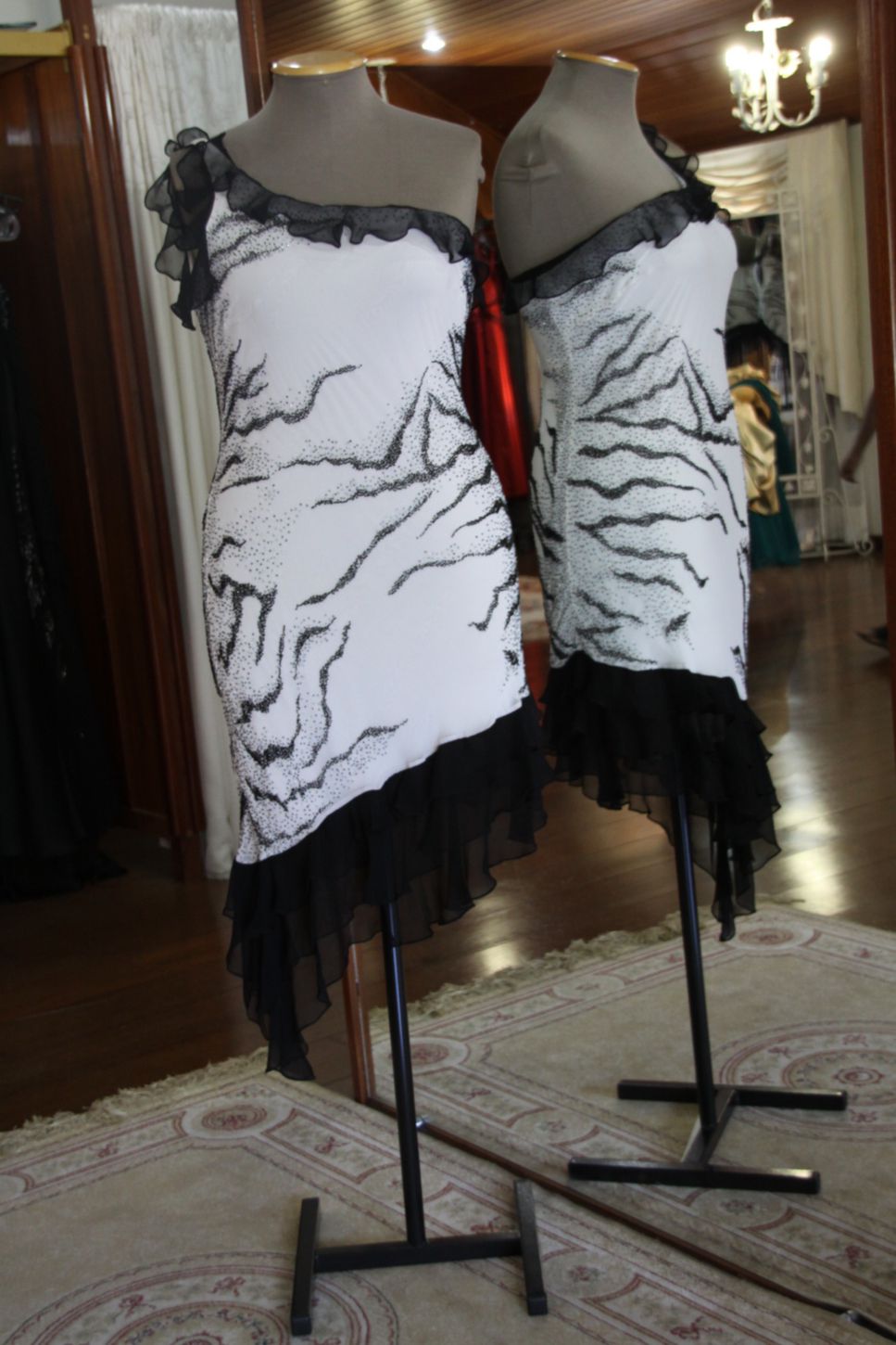 Vestidos para Mães, Madrinhas e Moda Festas - 565 - Hipnose Alta Costura e Spa para Noivas e Noivos - Campinas - SP Vestido de Festa para Mães, Vestido de Festa para Madrinhas, Vestido de Festa para Formatura, Hipnose Alta Costura