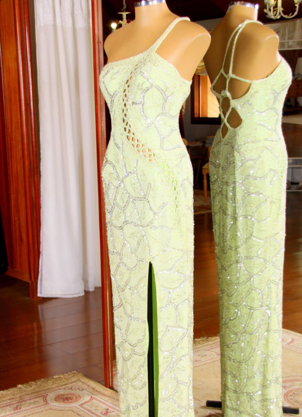 Vestidos para Mães, Madrinhas e Moda Festas - 573 - Hipnose Alta Costura e Spa para Noivas e Noivos - Campinas - SP Vestido de Festa para Mães, Vestido de Festa para Madrinhas, Vestido de Festa para Formatura, Hipnose Alta Costura