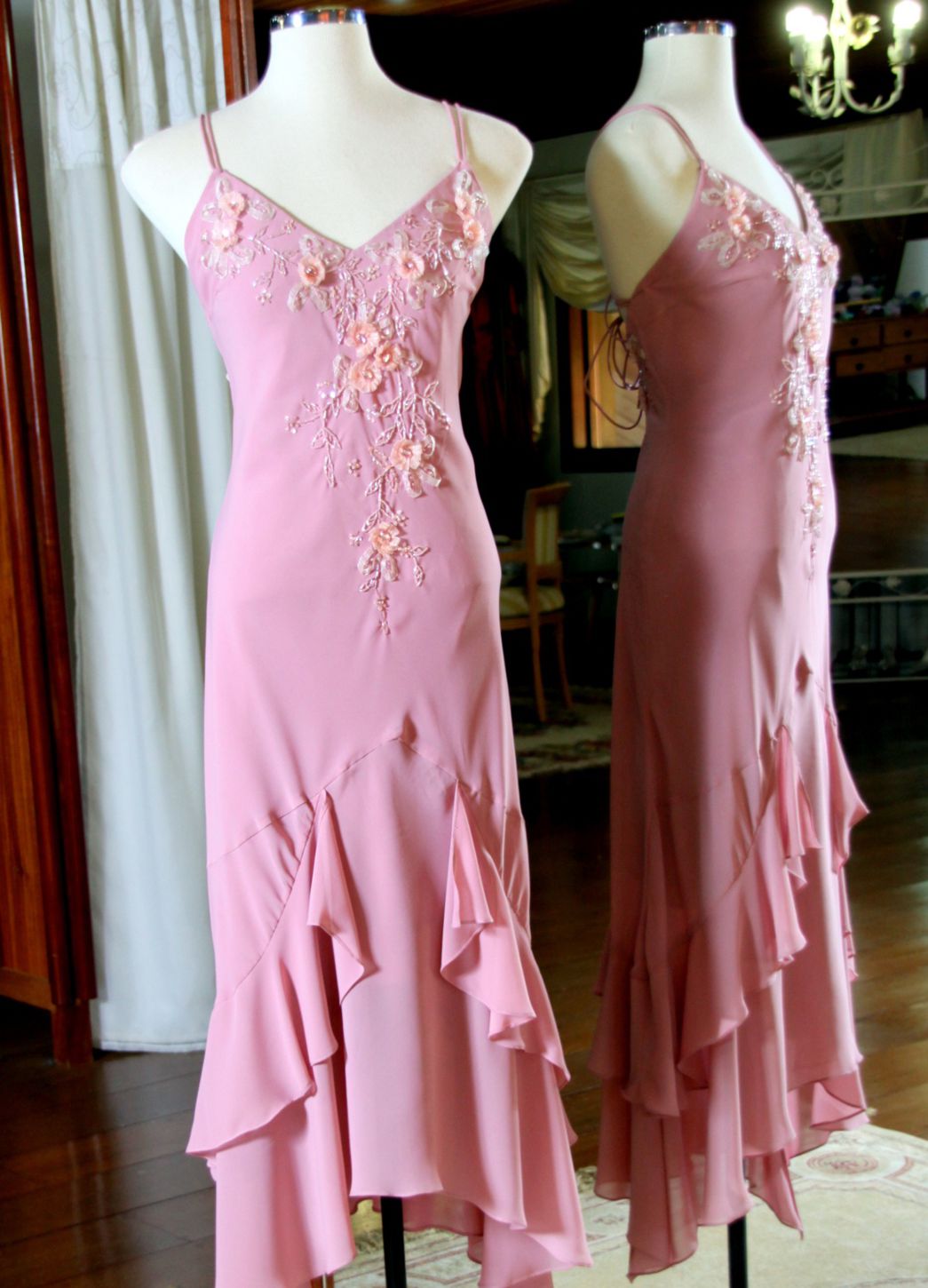 Vestidos para Mães, Madrinhas e Moda Festas - 579 - Hipnose Alta Costura e Spa para Noivas e Noivos - Campinas - SP Vestido de Festa para Mães, Vestido de Festa para Madrinhas, Vestido de Festa para Formatura, Hipnose Alta Costura