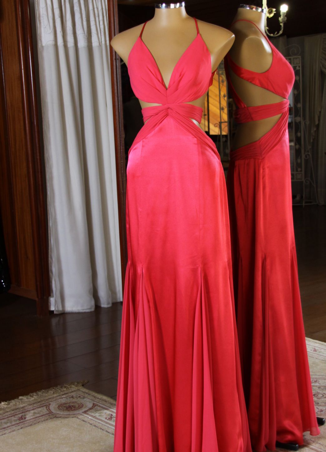 Vestidos para Mães, Madrinhas e Moda Festas - 580 - Hipnose Alta Costura e Spa para Noivas e Noivos - Campinas - SP Vestido de Festa para Mães, Vestido de Festa para Madrinhas, Vestido de Festa para Formatura, Hipnose Alta Costura