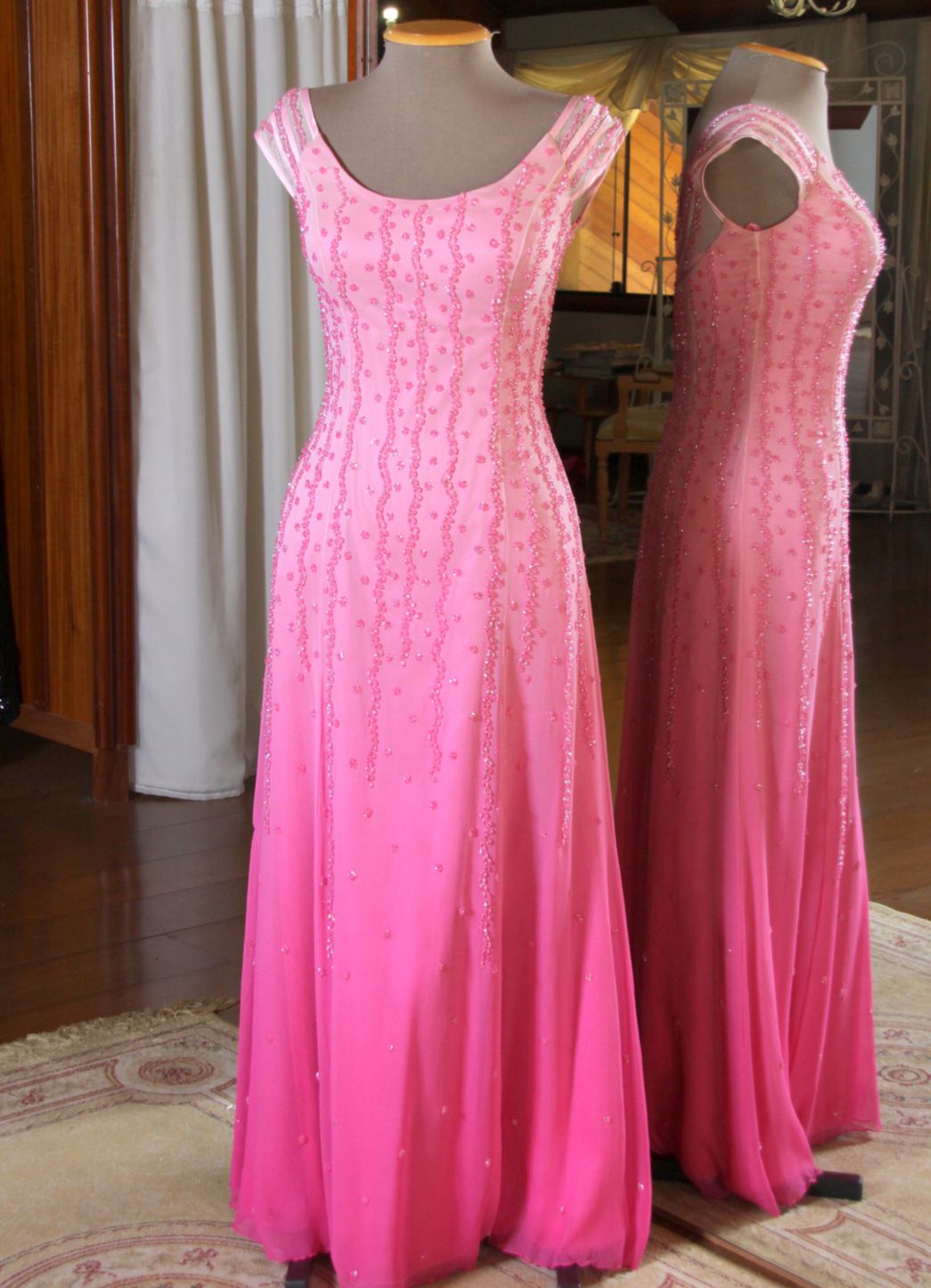 Vestidos para Mães, Madrinhas e Moda Festas - 581 - Hipnose Alta Costura e Spa para Noivas e Noivos - Campinas - SP Vestido de Festa para Mães, Vestido de Festa para Madrinhas, Vestido de Festa para Formatura, Hipnose Alta Costura