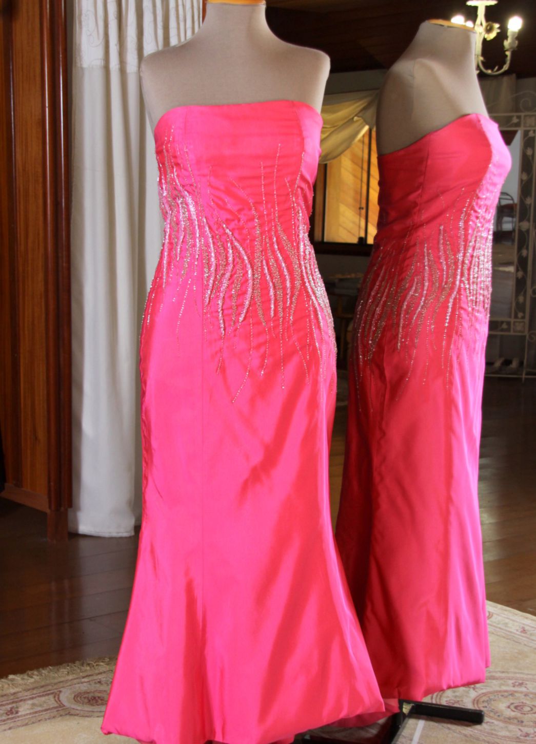 Vestidos para Mães, Madrinhas e Moda Festas - 584 - Hipnose Alta Costura e Spa para Noivas e Noivos - Campinas - SP Vestido de Festa para Mães, Vestido de Festa para Madrinhas, Vestido de Festa para Formatura, Hipnose Alta Costura