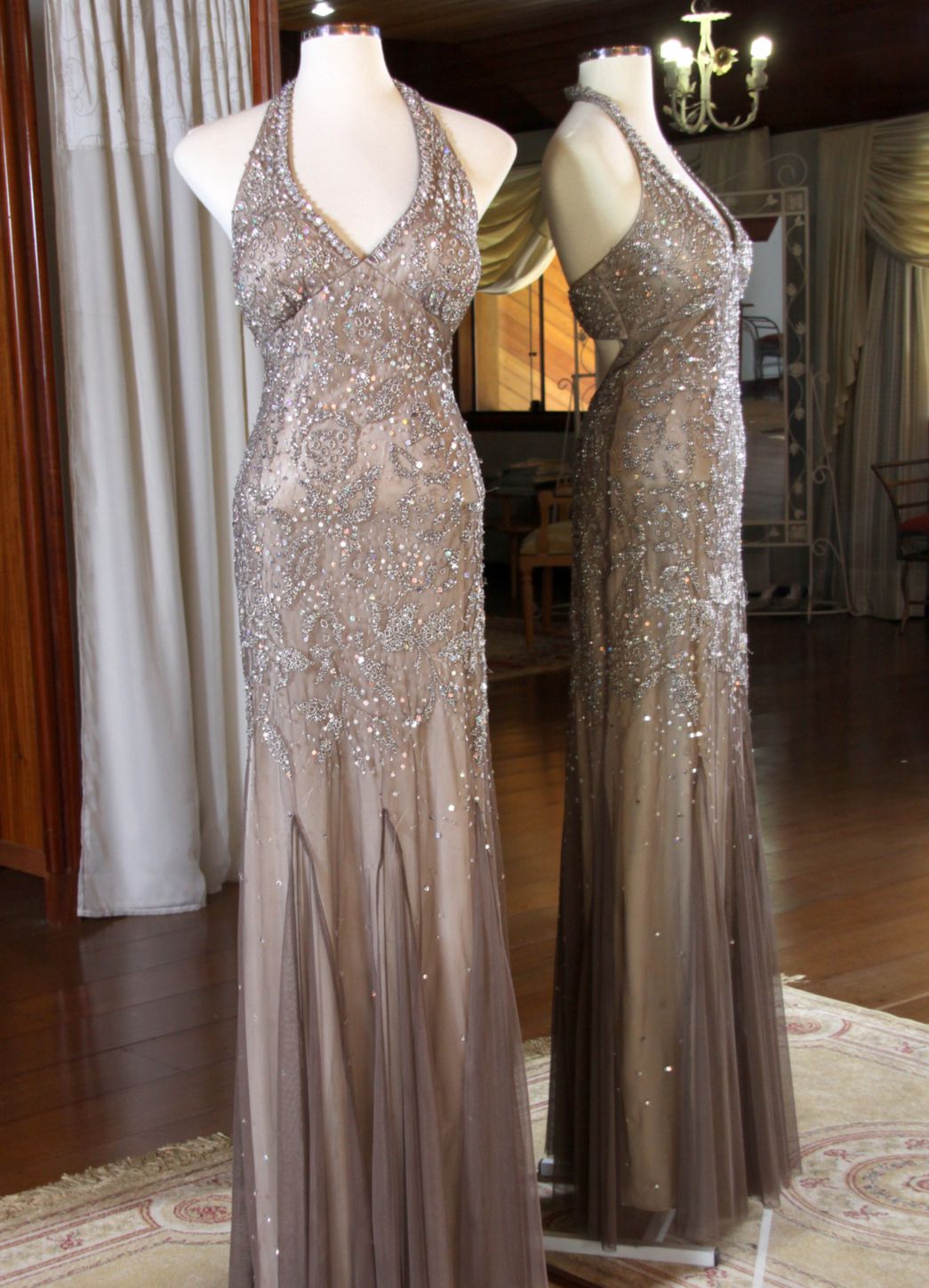 Vestidos para Mães, Madrinhas e Moda Festas - 586 - Hipnose Alta Costura e Spa para Noivas e Noivos - Campinas - SP Vestido de Festa para Mães, Vestido de Festa para Madrinhas, Vestido de Festa para Formatura, Hipnose Alta Costura