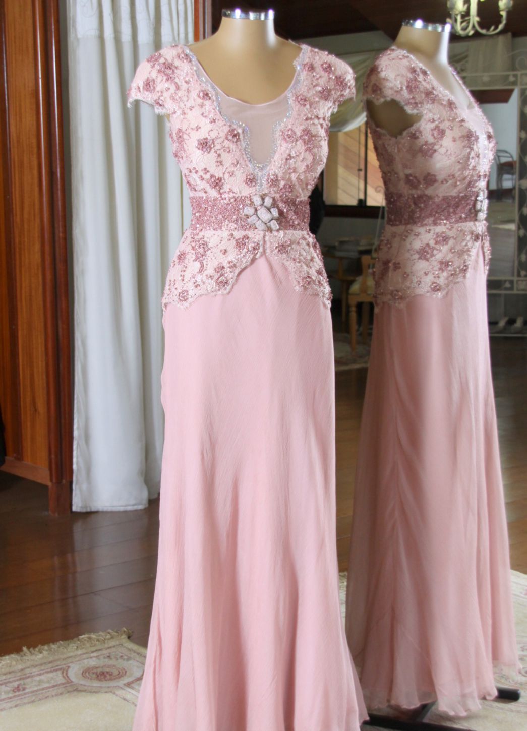 Vestidos para Mães, Madrinhas e Moda Festas - 589 - Hipnose Alta Costura e Spa para Noivas e Noivos - Campinas - SP Vestido de Festa para Mães, Vestido de Festa para Madrinhas, Vestido de Festa para Formatura, Hipnose Alta Costura