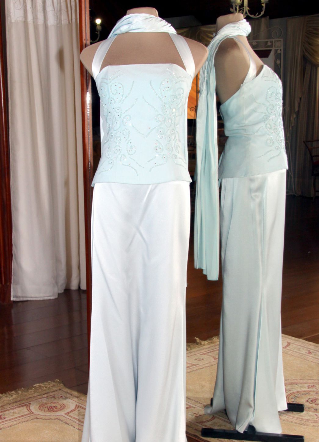 Vestidos para Mães, Madrinhas e Moda Festas - 595 - Hipnose Alta Costura e Spa para Noivas e Noivos - Campinas - SP Vestido de Festa para Mães, Vestido de Festa para Madrinhas, Vestido de Festa para Formatura, Hipnose Alta Costura