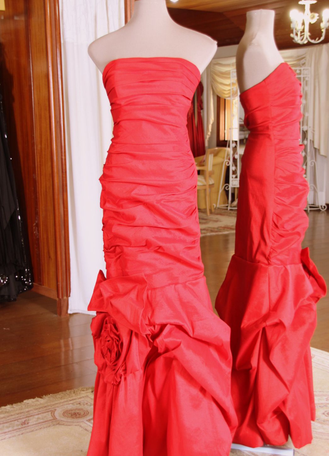 Vestidos para Mães, Madrinhas e Moda Festas - 599 - Hipnose Alta Costura e Spa para Noivas e Noivos - Campinas - SP Vestido de Festa para Mães, Vestido de Festa para Madrinhas, Vestido de Festa para Formatura, Hipnose Alta Costura