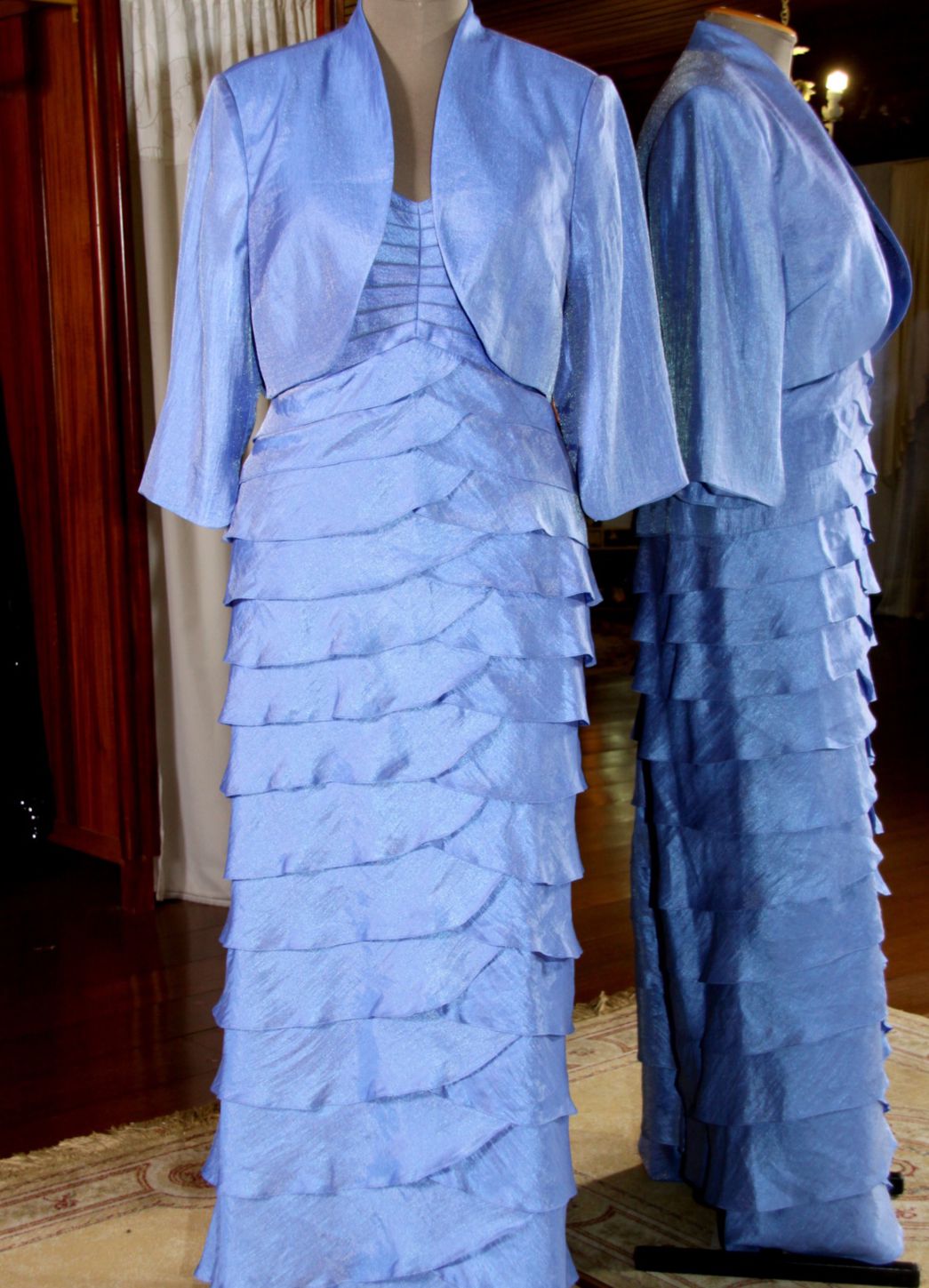 Vestidos para Mães, Madrinhas e Moda Festas - 611 - Hipnose Alta Costura e Spa para Noivas e Noivos - Campinas - SP Vestido de Festa para Mães, Vestido de Festa para Madrinhas, Vestido de Festa para Formatura, Hipnose Alta Costura