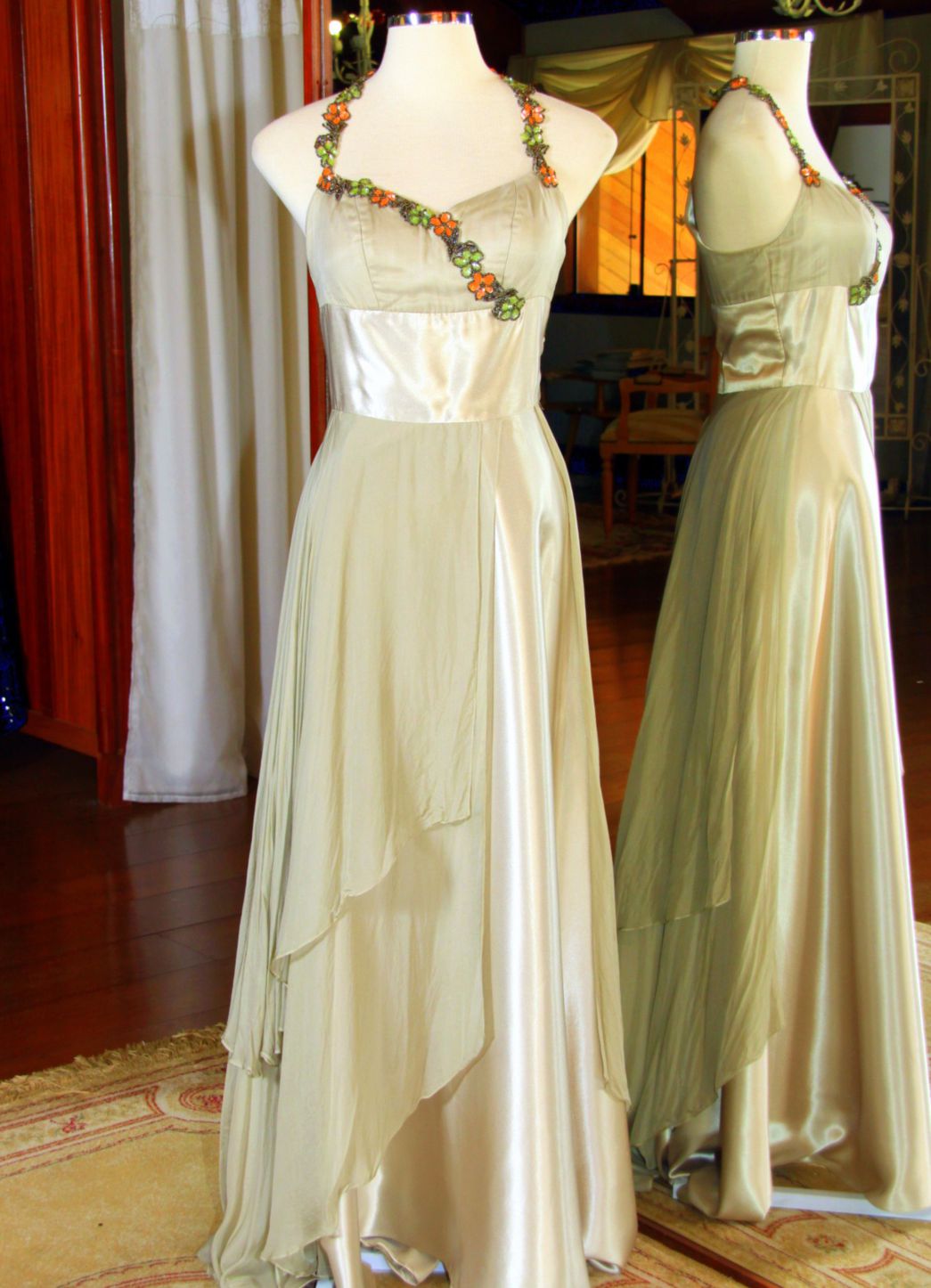 Vestidos para Mães, Madrinhas e Moda Festas - 619 - Hipnose Alta Costura e Spa para Noivas e Noivos - Campinas - SP Vestido de Festa para Mães, Vestido de Festa para Madrinhas, Vestido de Festa para Formatura, Hipnose Alta Costura