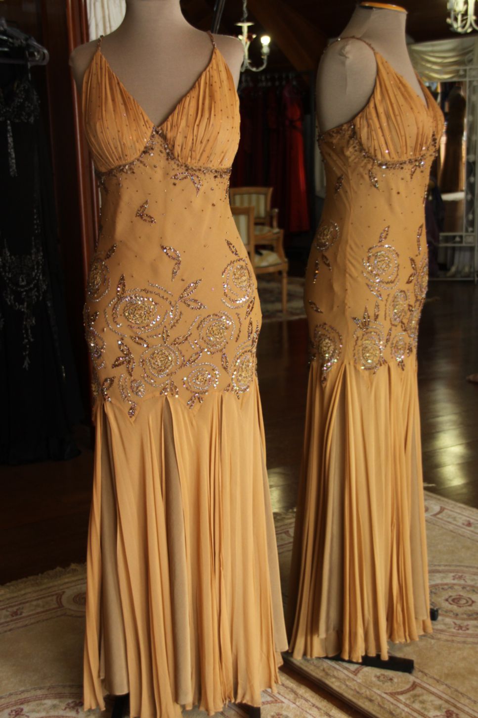 Vestidos para Mães, Madrinhas e Moda Festas - 63 - Hipnose Alta Costura e Spa para Noivas e Noivos - Campinas - SP Vestido de Festa para Mães, Vestido de Festa para Madrinhas, Vestido de Festa para Formatura, Hipnose Alta Costura