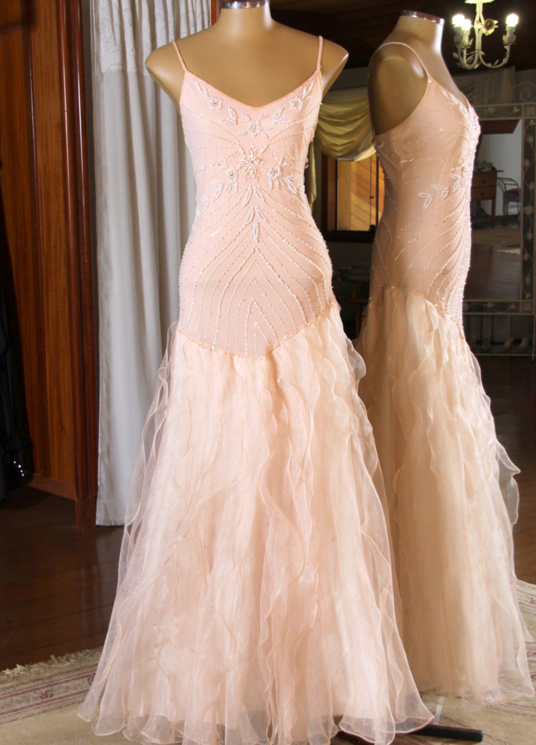 Vestidos para Mães, Madrinhas e Moda Festas - 635 - Hipnose Alta Costura e Spa para Noivas e Noivos - Campinas - SP Vestido de Festa para Mães, Vestido de Festa para Madrinhas, Vestido de Festa para Formatura, Hipnose Alta Costura