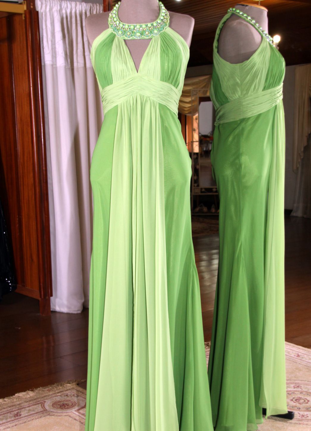 Vestidos para Mães, Madrinhas e Moda Festas - 655 - Hipnose Alta Costura e Spa para Noivas e Noivos - Campinas - SP Vestido de Festa para Mães, Vestido de Festa para Madrinhas, Vestido de Festa para Formatura, Hipnose Alta Costura