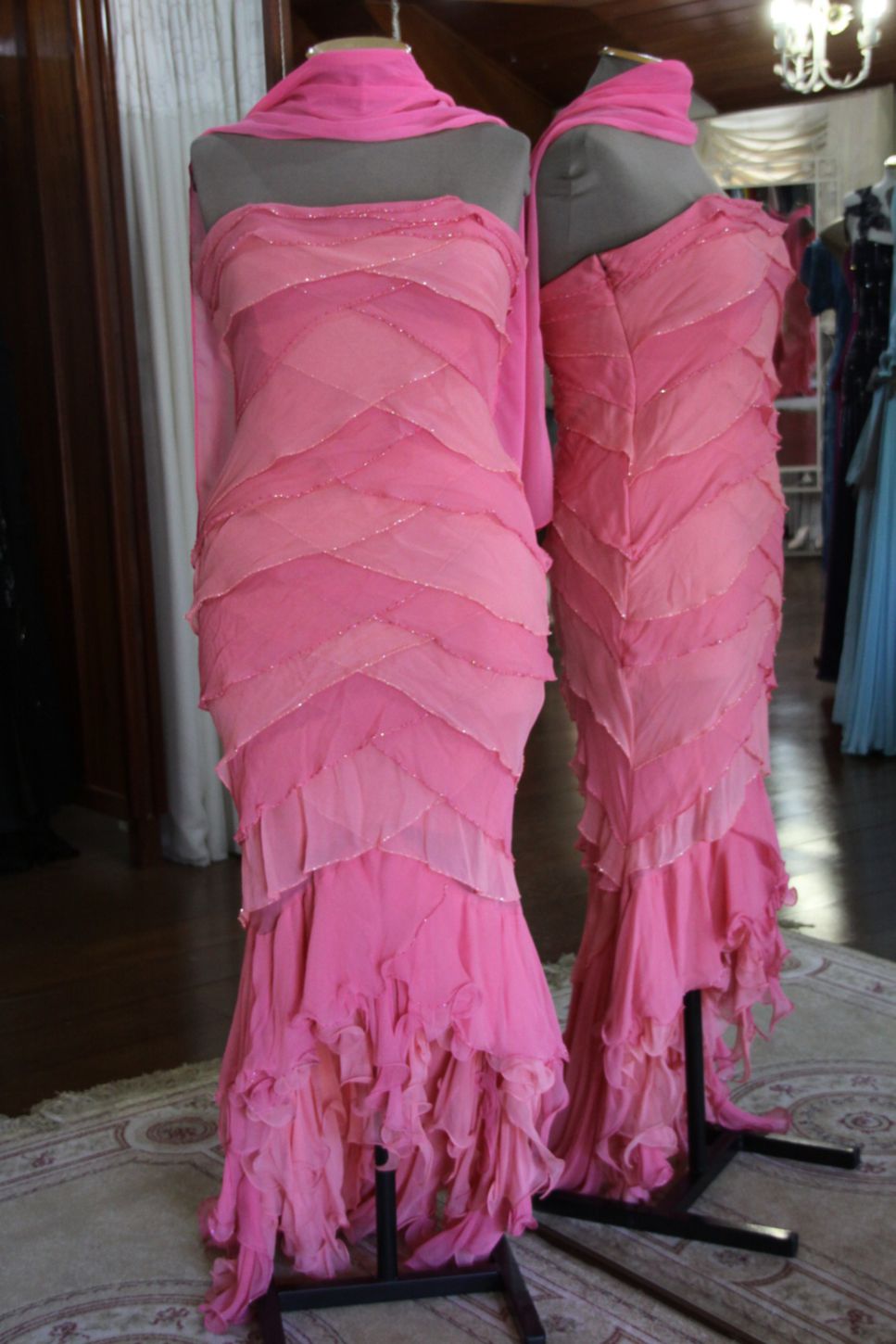 Vestidos para Mães, Madrinhas e Moda Festas - 696 - Hipnose Alta Costura e Spa para Noivas e Noivos - Campinas - SP Vestido de Festa para Mães, Vestido de Festa para Madrinhas, Vestido de Festa para Formatura, Hipnose Alta Costura