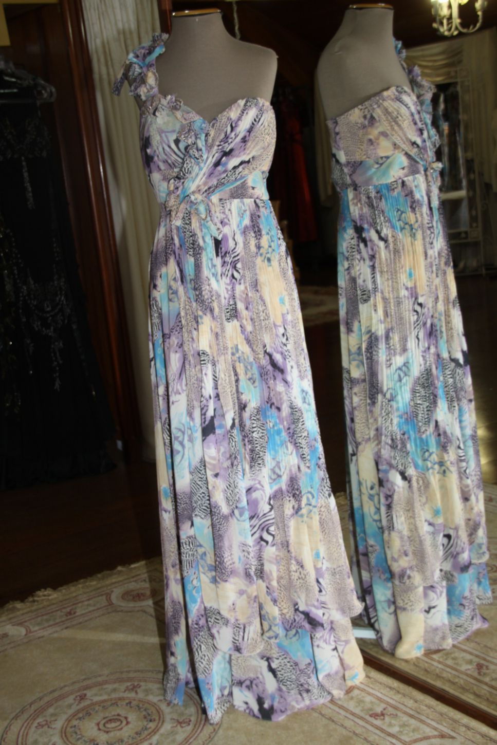 Vestidos para Mães, Madrinhas e Moda Festas - 697 - Hipnose Alta Costura e Spa para Noivas e Noivos - Campinas - SP Vestido de Festa para Mães, Vestido de Festa para Madrinhas, Vestido de Festa para Formatura, Hipnose Alta Costura