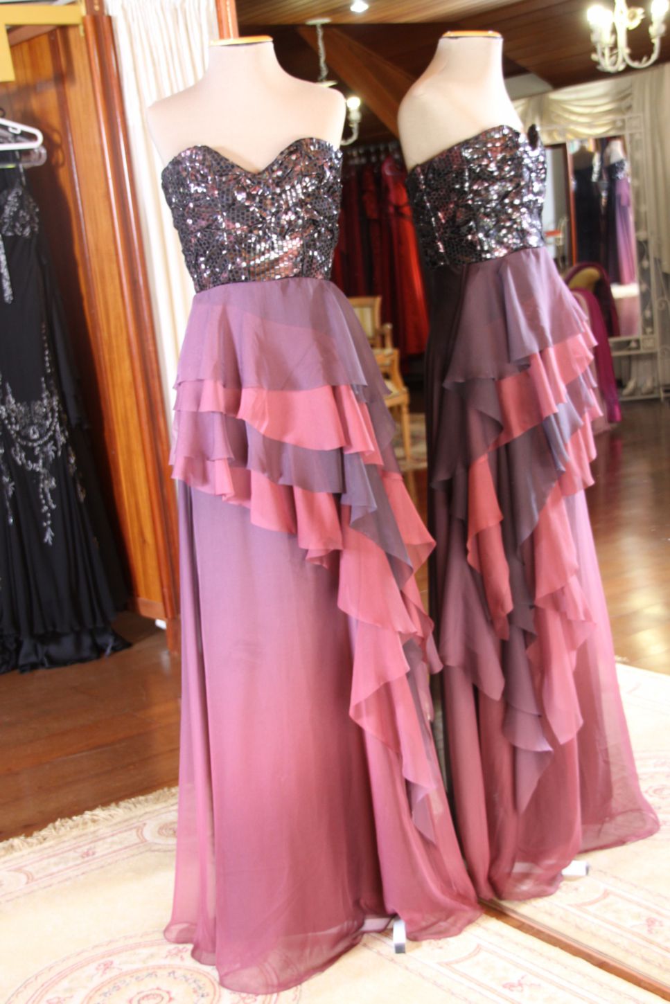 Vestidos para Mães, Madrinhas e Moda Festas - 702 - Hipnose Alta Costura e Spa para Noivas e Noivos - Campinas - SP Vestido de Festa para Mães, Vestido de Festa para Madrinhas, Vestido de Festa para Formatura, Hipnose Alta Costura