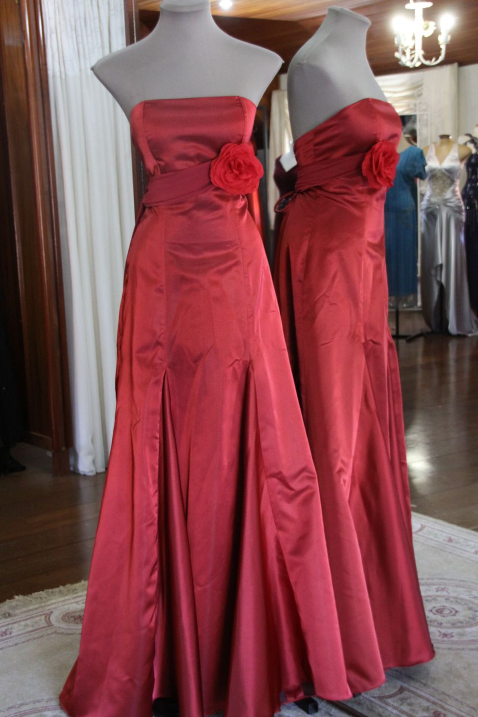 Vestidos para Mães, Madrinhas e Moda Festas - 703 - Hipnose Alta Costura e Spa para Noivas e Noivos - Campinas - SP Vestido de Festa para Mães, Vestido de Festa para Madrinhas, Vestido de Festa para Formatura, Hipnose Alta Costura