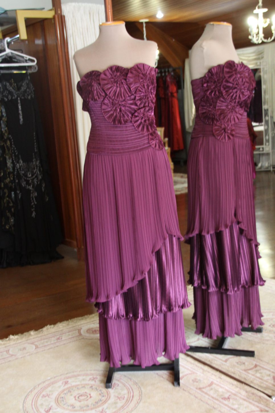 Vestidos para Mães, Madrinhas e Moda Festas - 705 - Hipnose Alta Costura e Spa para Noivas e Noivos - Campinas - SP Vestido de Festa para Mães, Vestido de Festa para Madrinhas, Vestido de Festa para Formatura, Hipnose Alta Costura