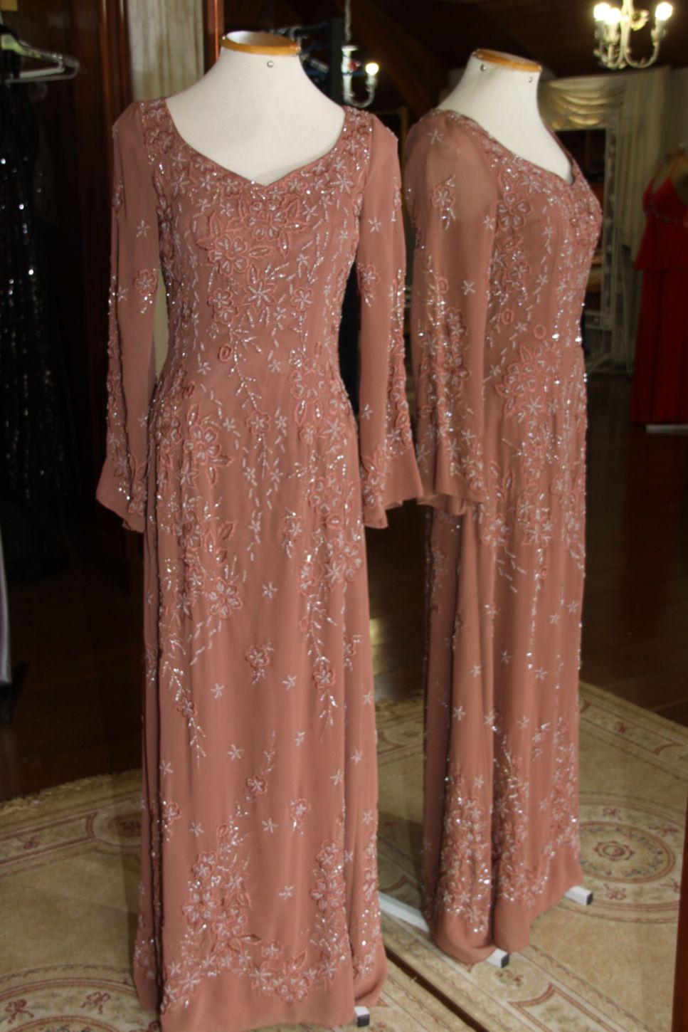 Vestidos para Mães, Madrinhas e Moda Festas - 708 - Hipnose Alta Costura e Spa para Noivas e Noivos - Campinas - SP Vestido de Festa para Mães, Vestido de Festa para Madrinhas, Vestido de Festa para Formatura, Hipnose Alta Costura