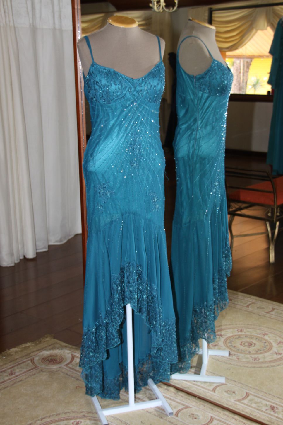 Vestidos para Mães, Madrinhas e Moda Festas - 713 - Hipnose Alta Costura e Spa para Noivas e Noivos - Campinas - SP Vestido de Festa para Mães, Vestido de Festa para Madrinhas, Vestido de Festa para Formatura, Hipnose Alta Costura