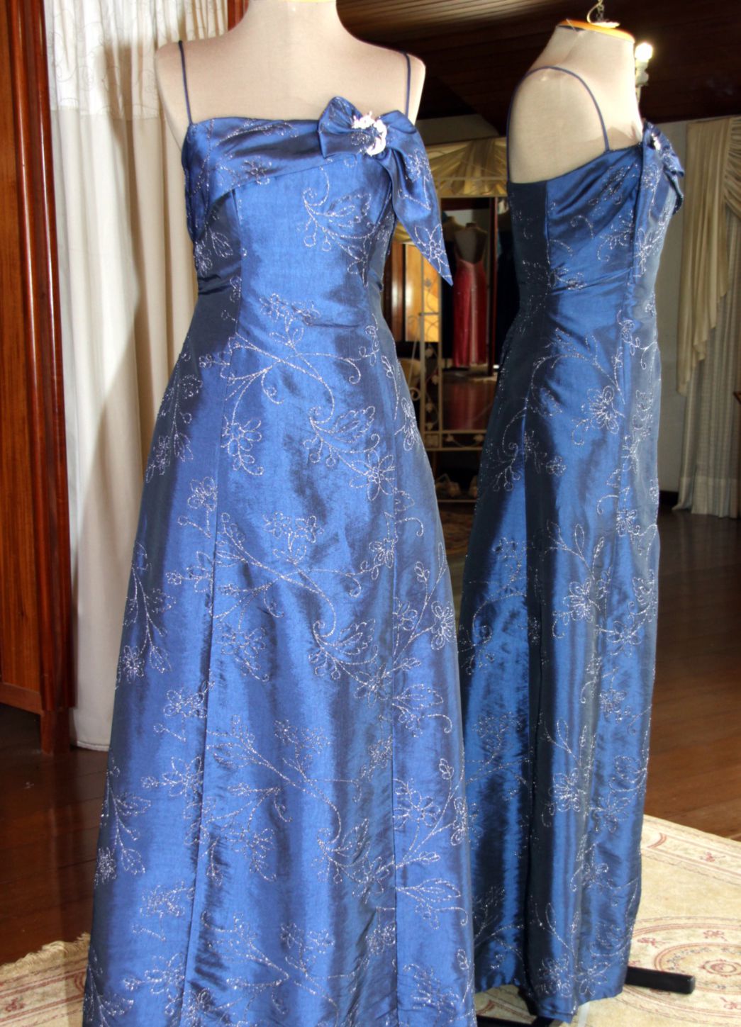 Vestidos para Mães, Madrinhas e Moda Festas - 716 - Hipnose Alta Costura e Spa para Noivas e Noivos - Campinas - SP Vestido de Festa para Mães, Vestido de Festa para Madrinhas, Vestido de Festa para Formatura, Hipnose Alta Costura