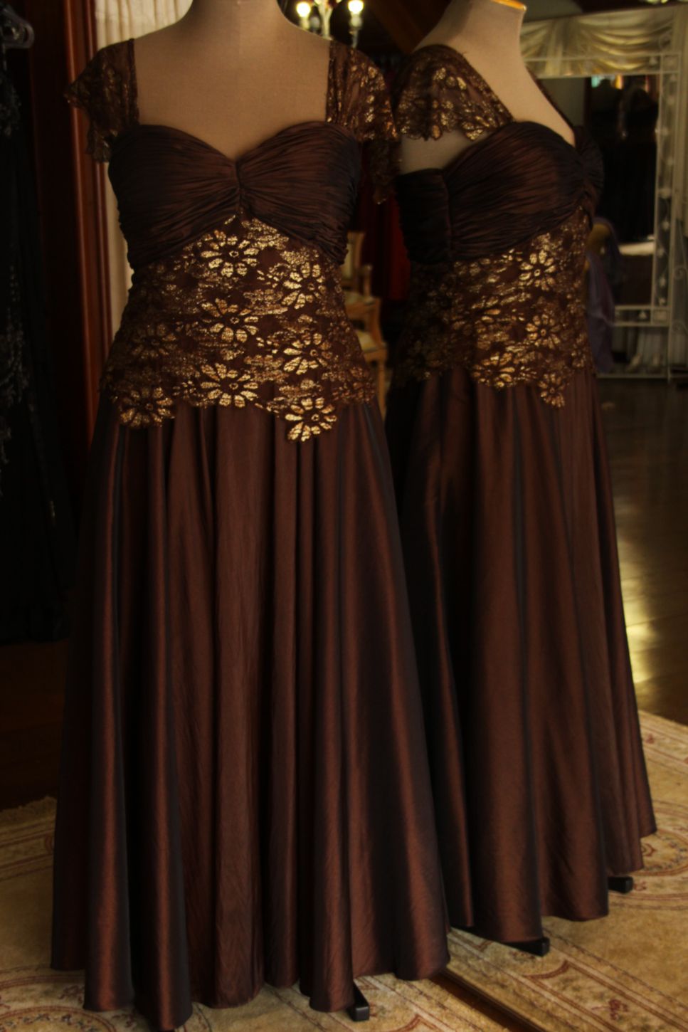 Vestidos para Mães, Madrinhas e Moda Festas - 723 - Hipnose Alta Costura e Spa para Noivas e Noivos - Campinas - SP Vestido de Festa para Mães, Vestido de Festa para Madrinhas, Vestido de Festa para Formatura, Hipnose Alta Costura