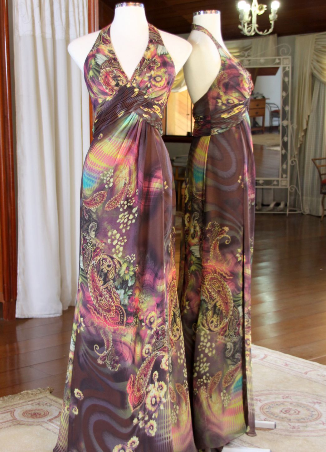 Vestidos para Mães, Madrinhas e Moda Festas - 737 - Hipnose Alta Costura e Spa para Noivas e Noivos - Campinas - SP Vestido de Festa para Mães, Vestido de Festa para Madrinhas, Vestido de Festa para Formatura, Hipnose Alta Costura