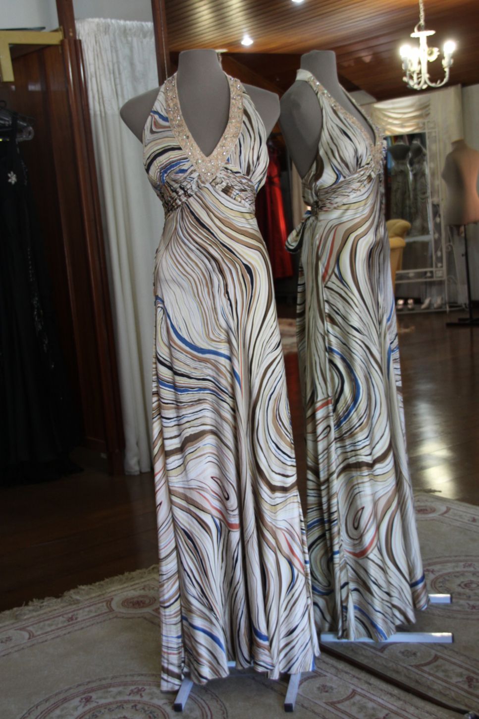 Vestidos para Mães, Madrinhas e Moda Festas - 750 - Hipnose Alta Costura e Spa para Noivas e Noivos - Campinas - SP Vestido de Festa para Mães, Vestido de Festa para Madrinhas, Vestido de Festa para Formatura, Hipnose Alta Costura