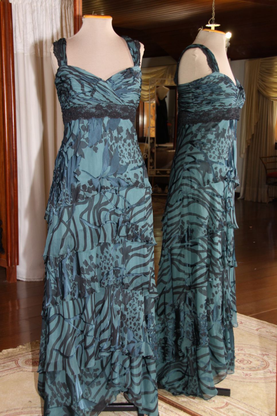 Vestidos para Mães, Madrinhas e Moda Festas - 754 - Hipnose Alta Costura e Spa para Noivas e Noivos - Campinas - SP Vestido de Festa para Mães, Vestido de Festa para Madrinhas, Vestido de Festa para Formatura, Hipnose Alta Costura