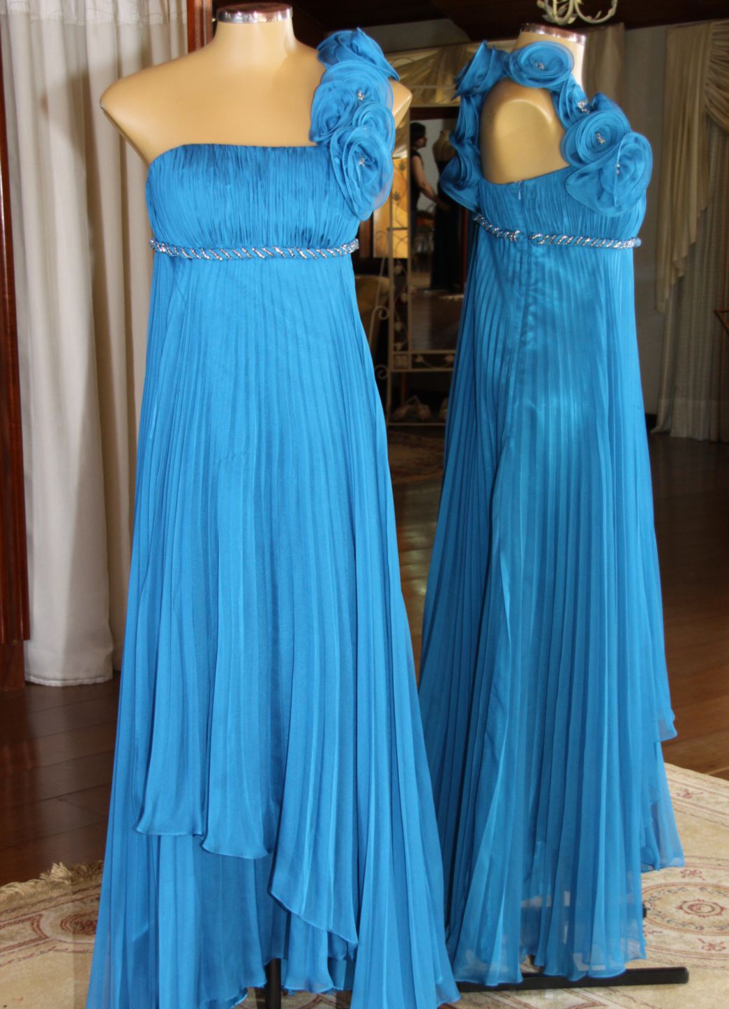 Vestidos para Mães, Madrinhas e Moda Festas - 758 - Hipnose Alta Costura e Spa para Noivas e Noivos - Campinas - SP Vestido de Festa para Mães, Vestido de Festa para Madrinhas, Vestido de Festa para Formatura, Hipnose Alta Costura