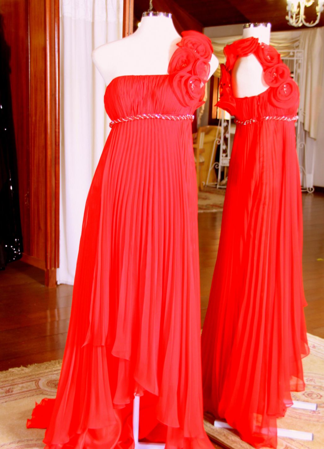 Vestidos para Mães, Madrinhas e Moda Festas - 759 - Hipnose Alta Costura e Spa para Noivas e Noivos - Campinas - SP Vestido de Festa para Mães, Vestido de Festa para Madrinhas, Vestido de Festa para Formatura, Hipnose Alta Costura