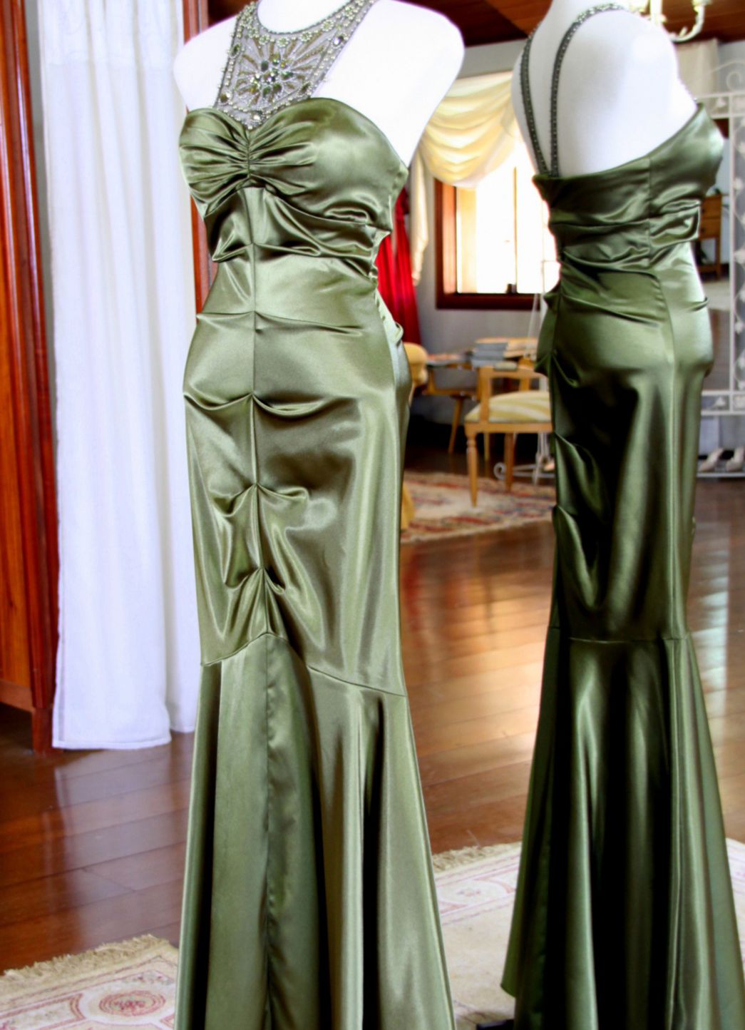 Vestidos para Mães, Madrinhas e Moda Festas - 768 - Hipnose Alta Costura e Spa para Noivas e Noivos - Campinas - SP Vestido de Festa para Mães, Vestido de Festa para Madrinhas, Vestido de Festa para Formatura, Hipnose Alta Costura