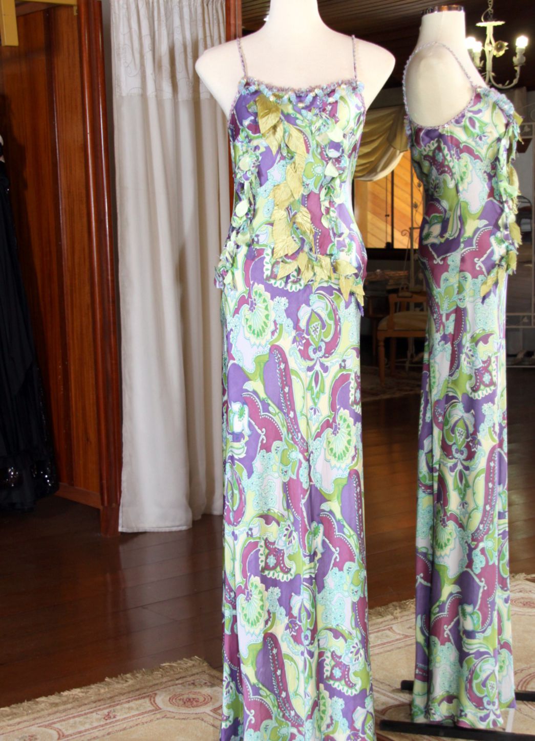 Vestidos para Mães, Madrinhas e Moda Festas - 781 - Hipnose Alta Costura e Spa para Noivas e Noivos - Campinas - SP Vestido de Festa para Mães, Vestido de Festa para Madrinhas, Vestido de Festa para Formatura, Hipnose Alta Costura