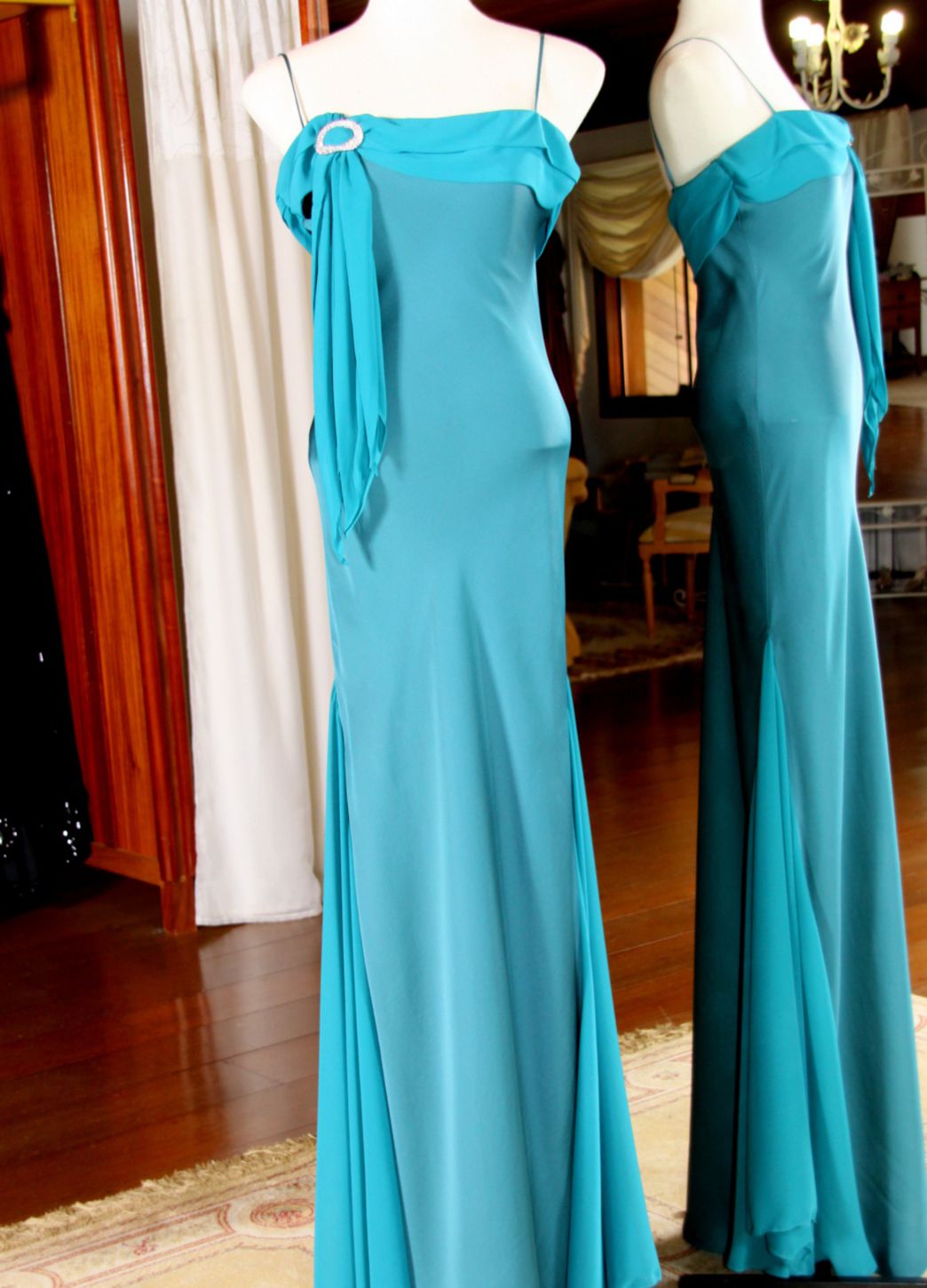 Vestidos para Mães, Madrinhas e Moda Festas - 783 - Hipnose Alta Costura e Spa para Noivas e Noivos - Campinas - SP Vestido de Festa para Mães, Vestido de Festa para Madrinhas, Vestido de Festa para Formatura, Hipnose Alta Costura