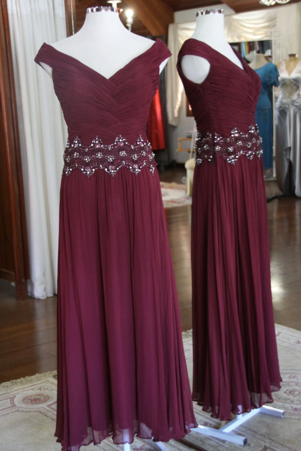 Vestidos para Mães, Madrinhas e Moda Festas - 795 - Hipnose Alta Costura e Spa para Noivas e Noivos - Campinas - SP Vestido de Festa para Mães, Vestido de Festa para Madrinhas, Vestido de Festa para Formatura, Hipnose Alta Costura