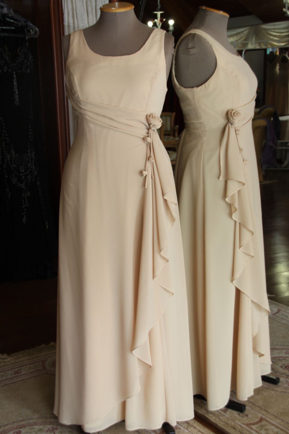 Vestidos para Mães, Madrinhas e Moda Festas - 804 - Hipnose Alta Costura e Spa para Noivas e Noivos - Campinas - SP Vestido de Festa para Mães, Vestido de Festa para Madrinhas, Vestido de Festa para Formatura, Hipnose Alta Costura