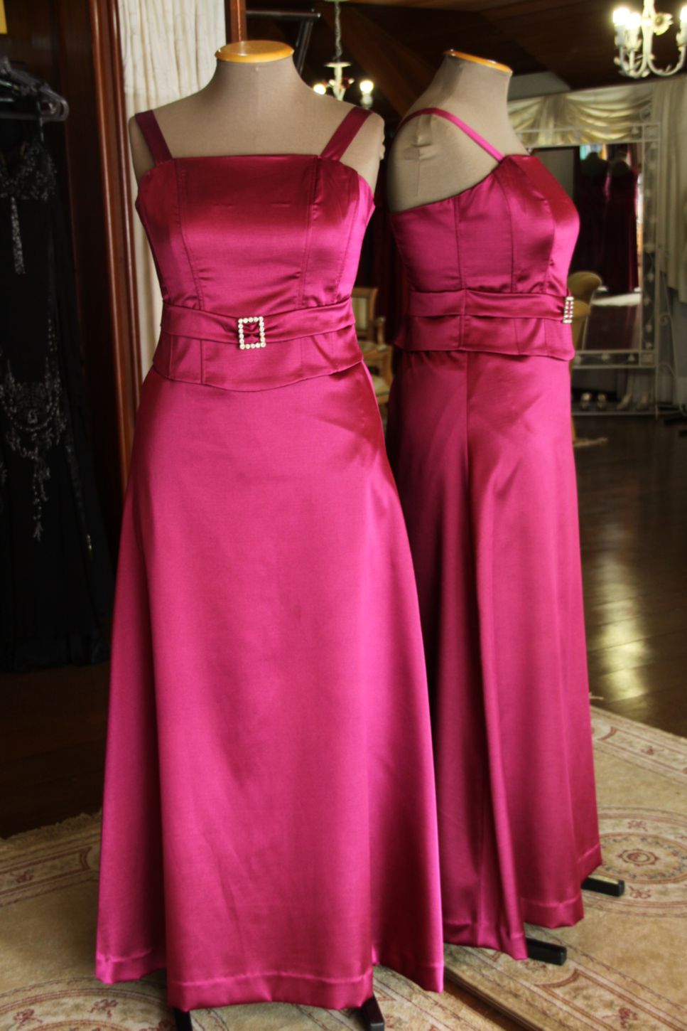 Vestidos para Mães, Madrinhas e Moda Festas - 84 - Hipnose Alta Costura e Spa para Noivas e Noivos - Campinas - SP Vestido de Festa para Mães, Vestido de Festa para Madrinhas, Vestido de Festa para Formatura, Hipnose Alta Costura